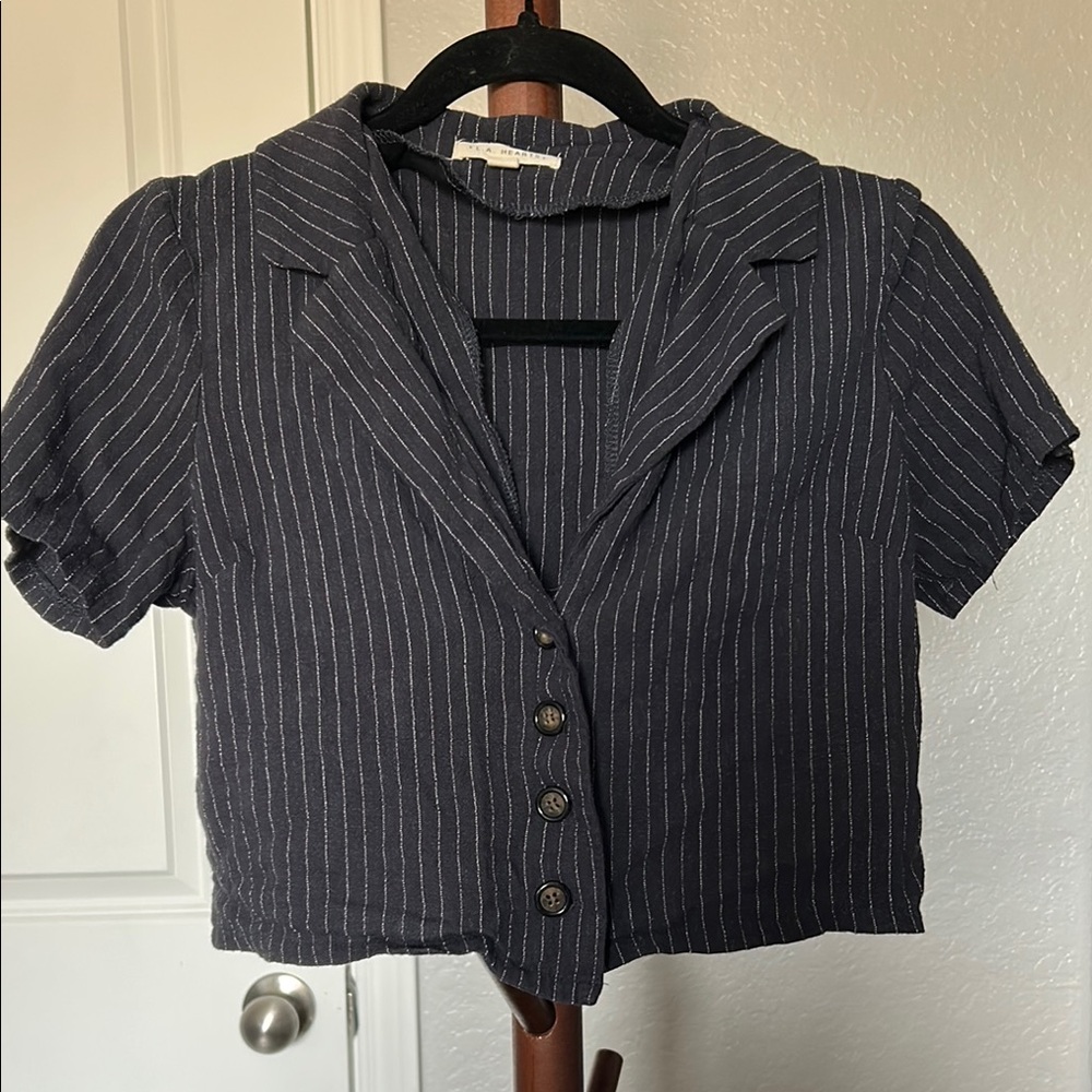 Women’s LA Hearts Charcoal Striped Collar Button-Up Crop Top Size Small |A210